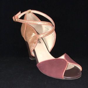 Glittery gold farylrobin 3.5” heels
